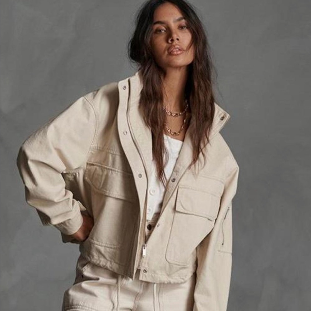 Women’s Superdry Bora Cropped Jacket in Beige